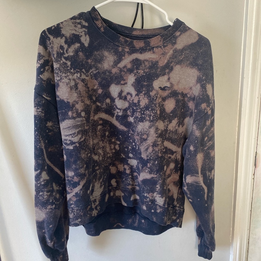 Hollister bleach dyed crew neck!